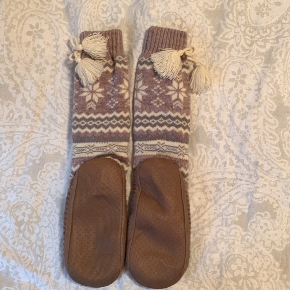 Snowflake Slippers - Picture 3 of 5